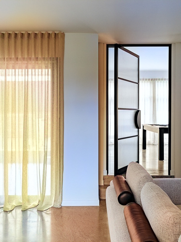 steel-internal-pivot-single-doors-manufacturer-UK-London black-steel-internal-pivot double doors UK manufacturer London